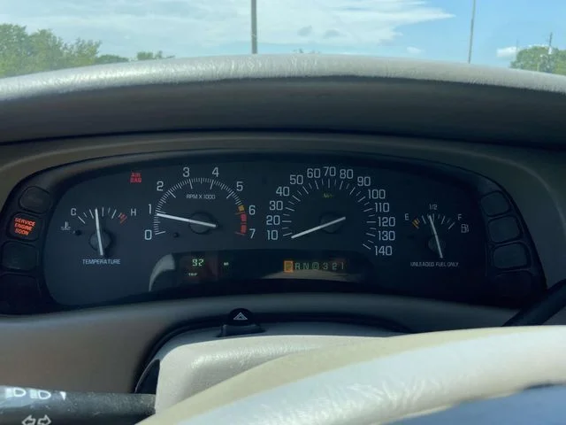 Used 2000 Green Buick Base image 17