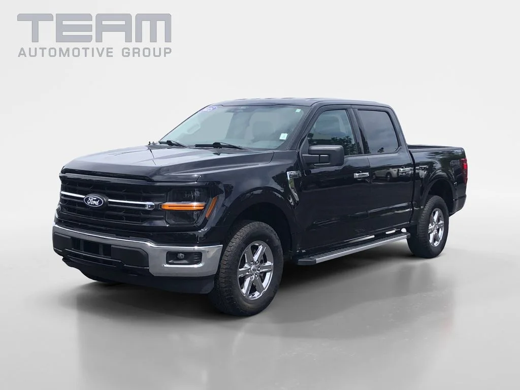 Used 2025 Black Ford XLT image 3