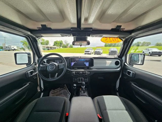 Used 2025 White Jeep Sport S image 12