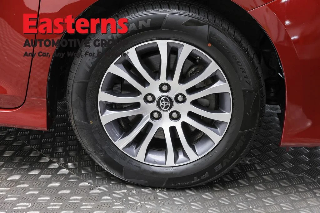 Used 2019 Red Toyota XLE image 33