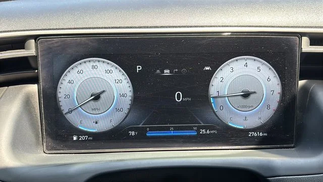 Used 2023 Green Hyundai SEL Premium image 14