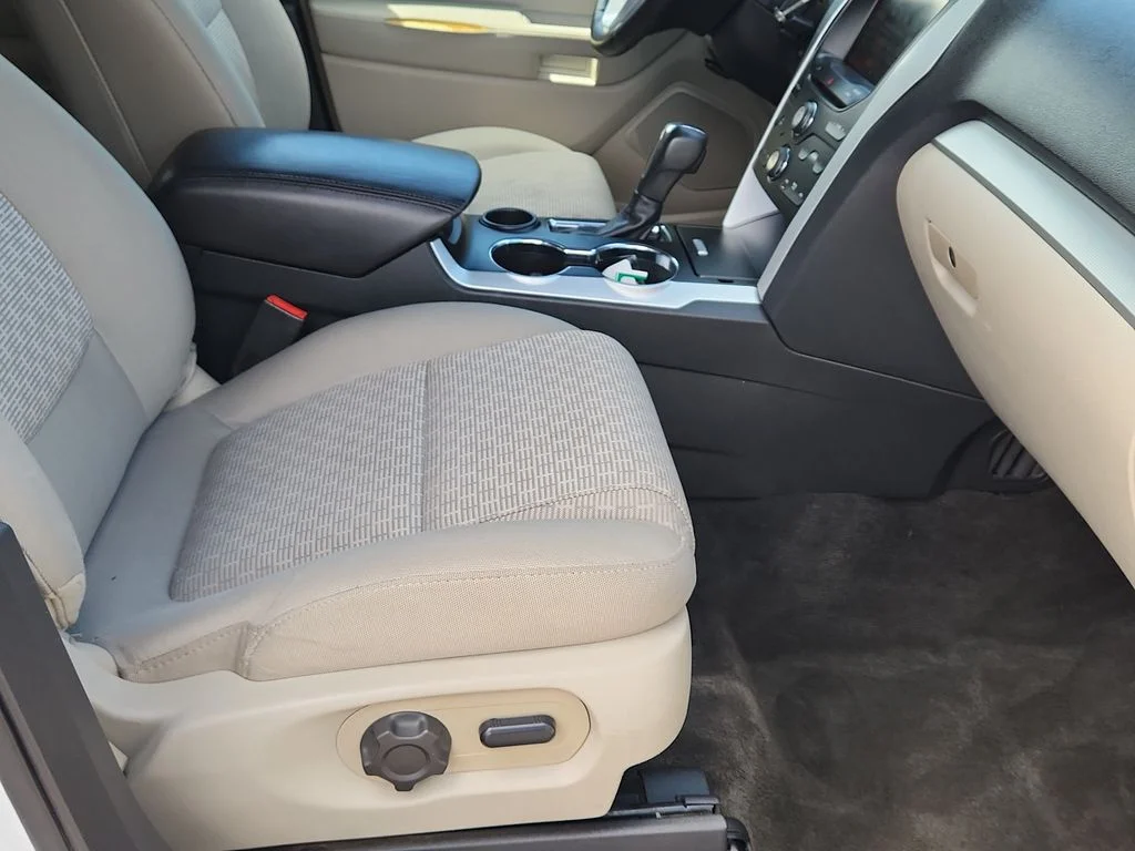 Used 2015 White Ford XLT image 13