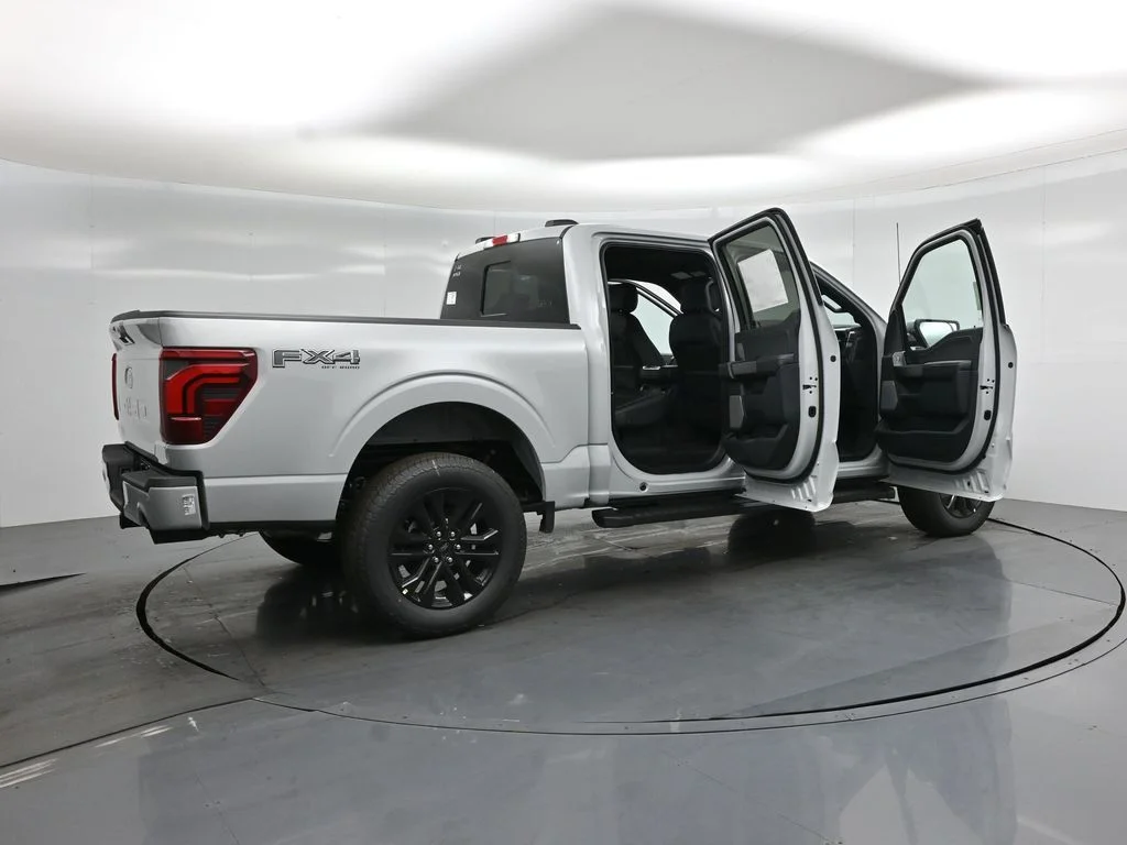 New 2026 Avalanche Ford Lariat image 5