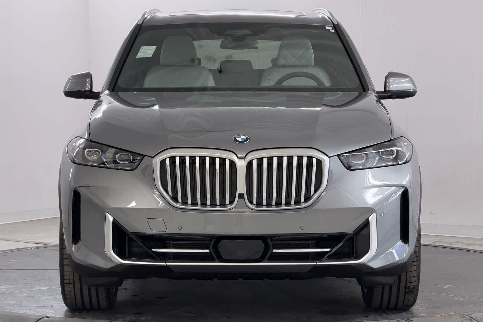 New 2026 Skyscraper Grey Metallic BMW xDrive40i image 10