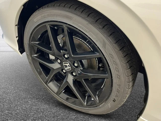 2026 Honda Civic Hatchback Sport - Photo 11