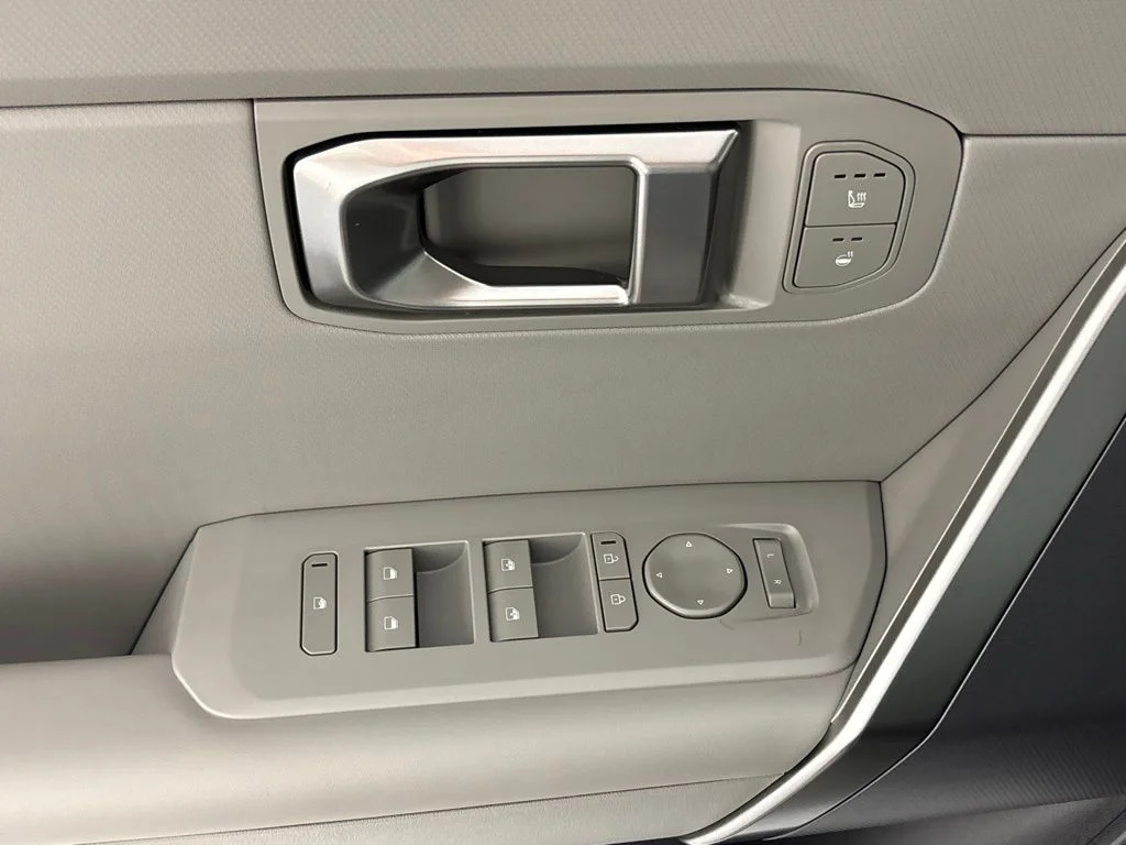 New 2027 Iceberg Green Kia EX image 22