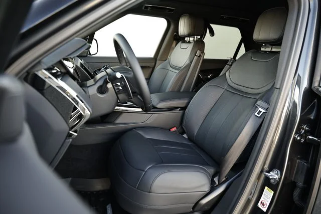 New 2026  Land Rover SE image 27
