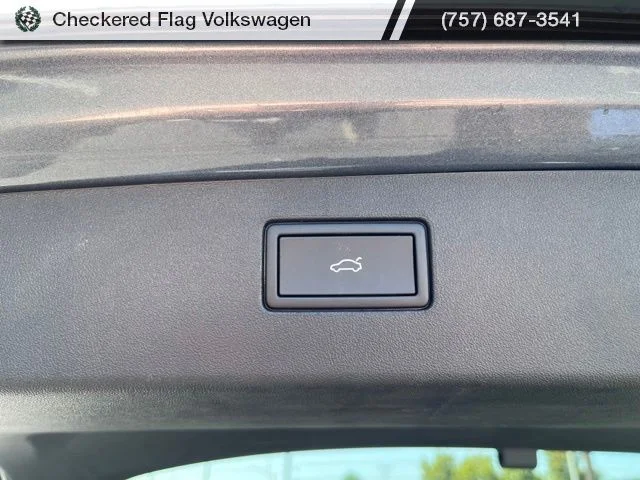 Used 2025 Platinum Gray Metallic Volkswagen 2.0T SE image 30
