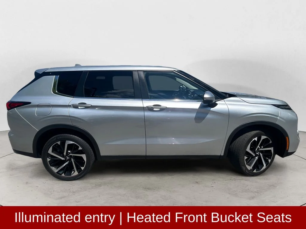 Used 2022 Alloy Silver Mitsubishi  image 7
