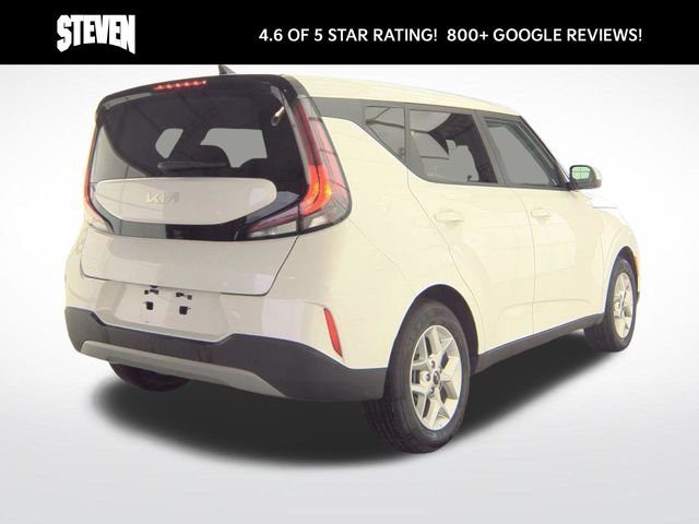 Used 2025 White Kia LX image 4
