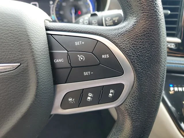 Used 2021 Bright White Cl Chrysler Touring image 12