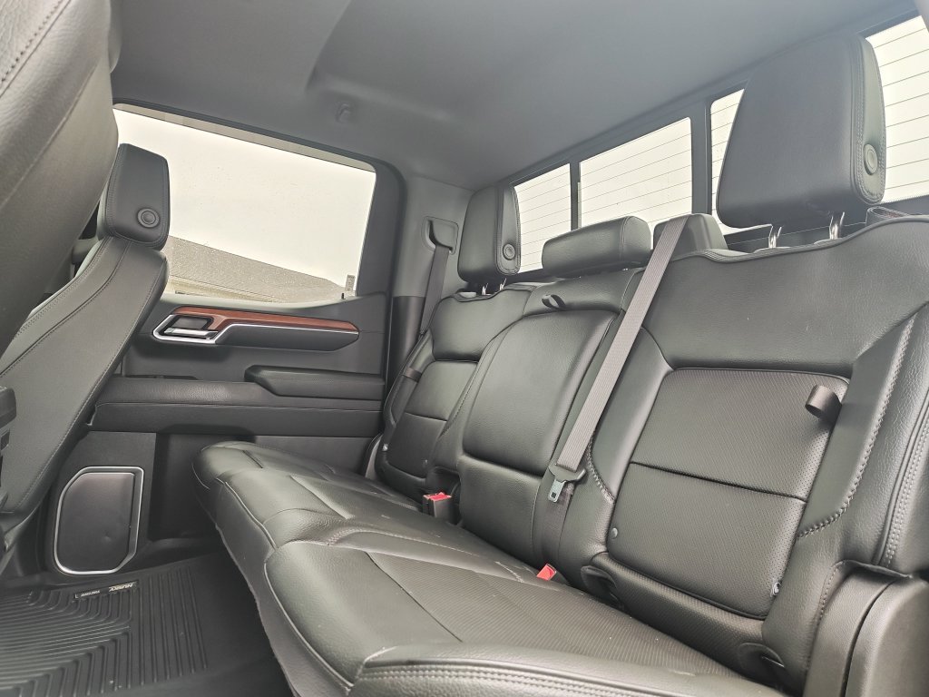 Used 2022 Silver GMC Denali image 14