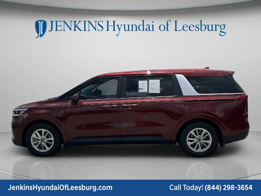 Used 2024 Red Kia LX image 9