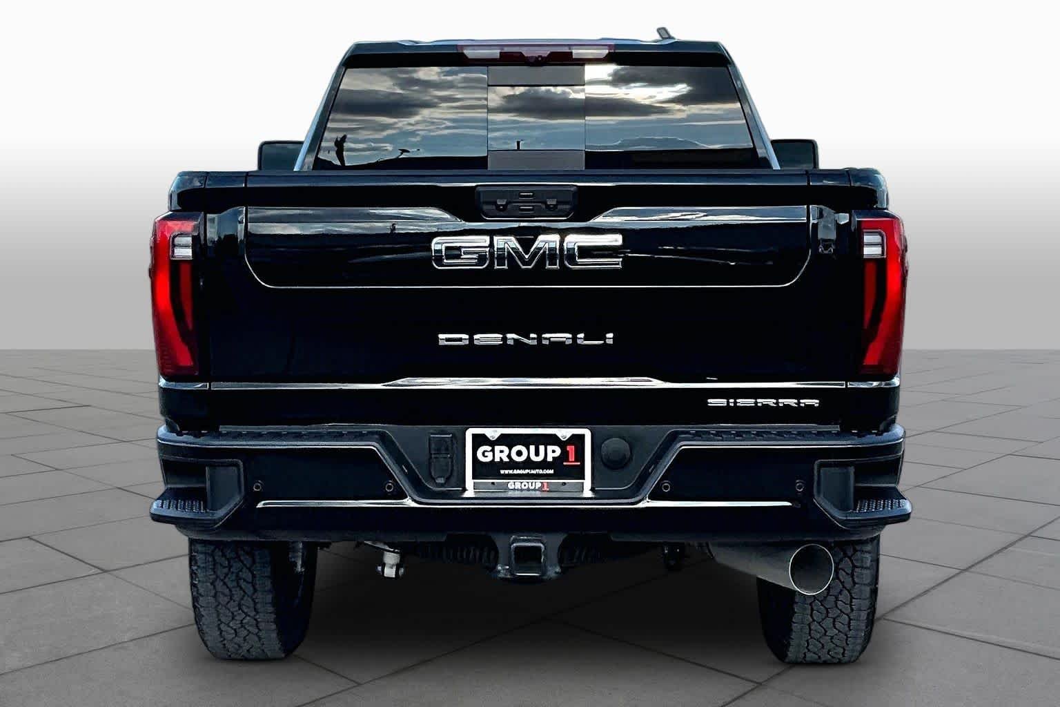 Used 2026 Onyx Black GMC Denali Ultimate image 5
