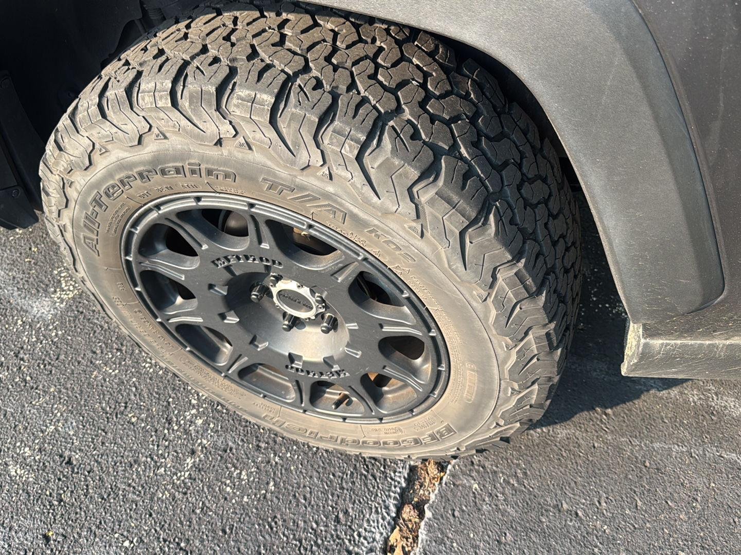 Used 2020 Magnetic Gray Metallic Toyota XLE image 11