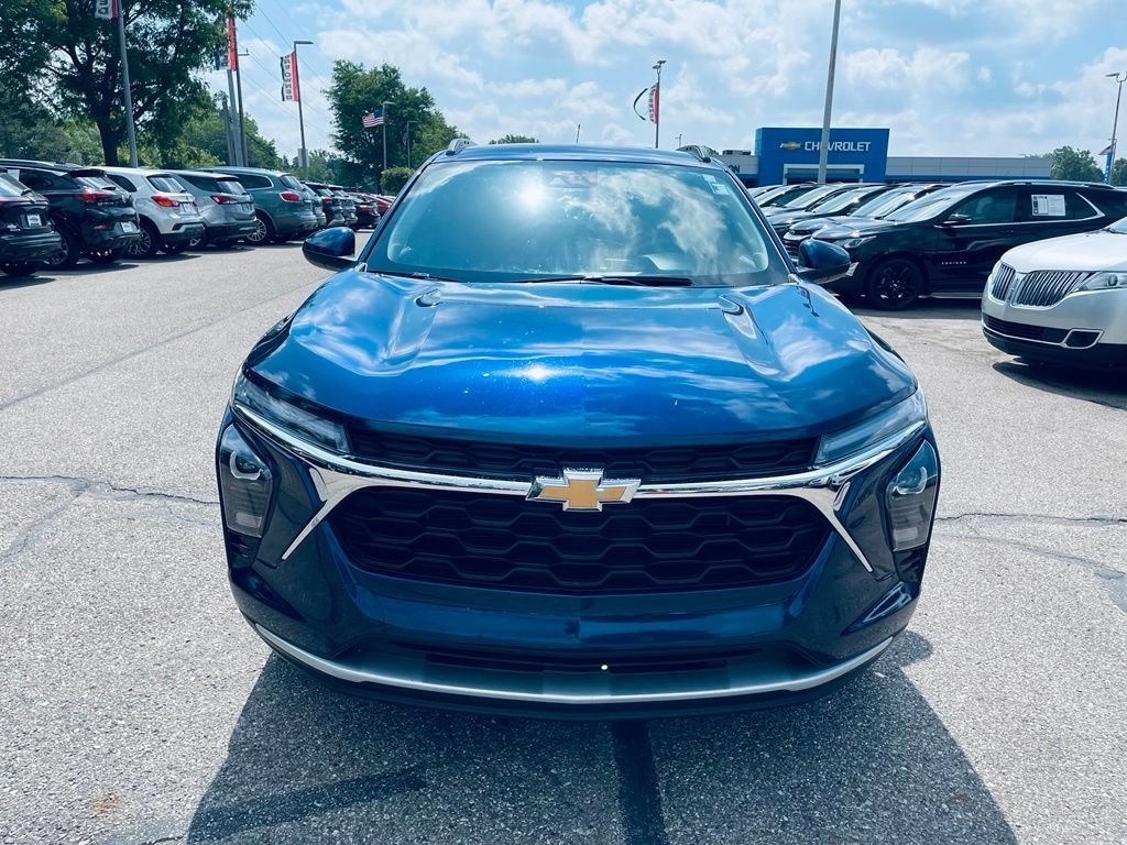 Used 2024 Blue Glow Metallic Chevrolet LT image 10