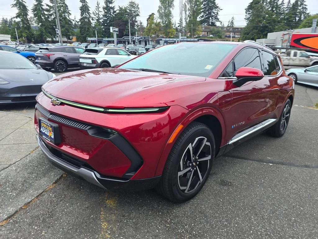 Used 2025 Radiant Red Tintcoat Chevrolet LT image 3