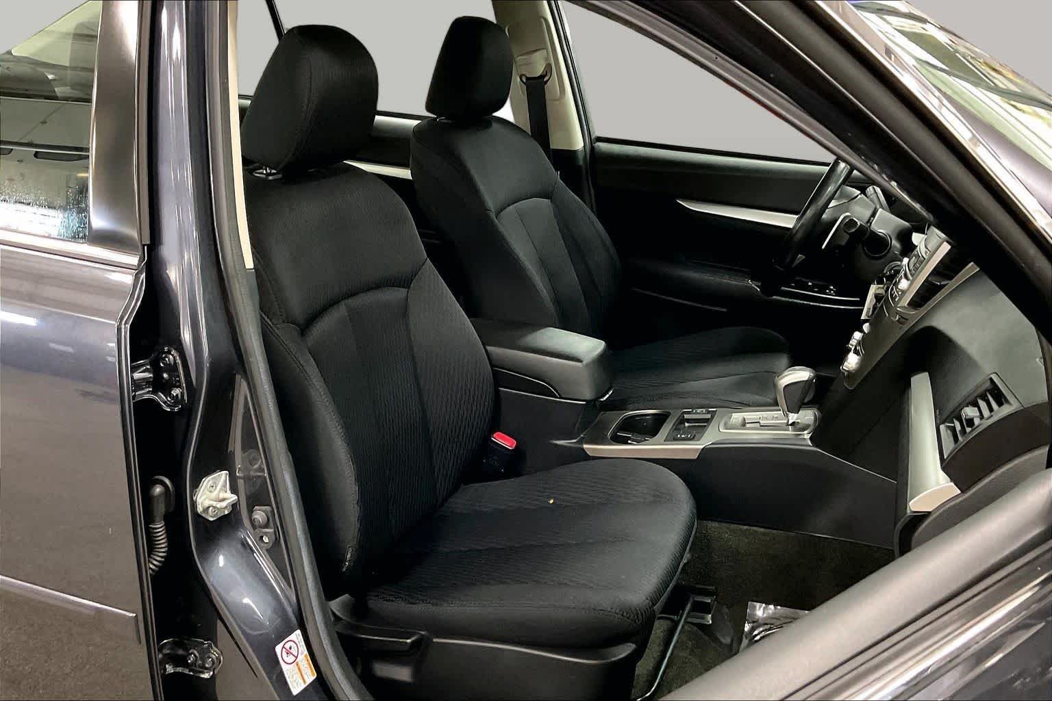 Used 2011 Graphite Gray Metallic Subaru 2.5i Prem AWP image 8