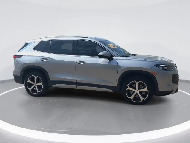 Used 2025  Volkswagen 2.0T SE image 17