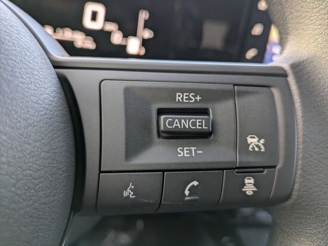 Used 2026 Aspen White Nissan SV image 11