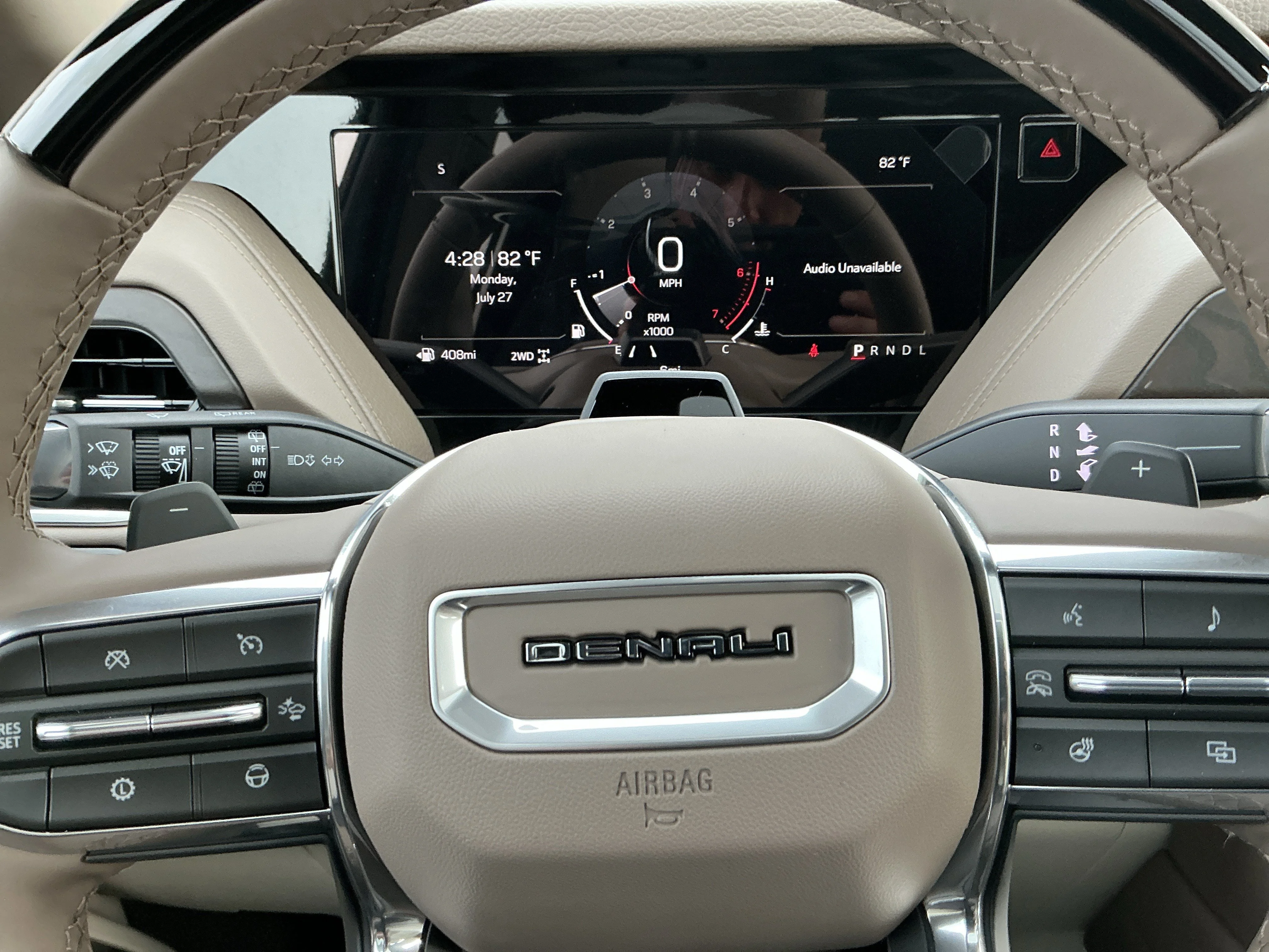 2026 GMC Yukon XL Denali - Photo 18