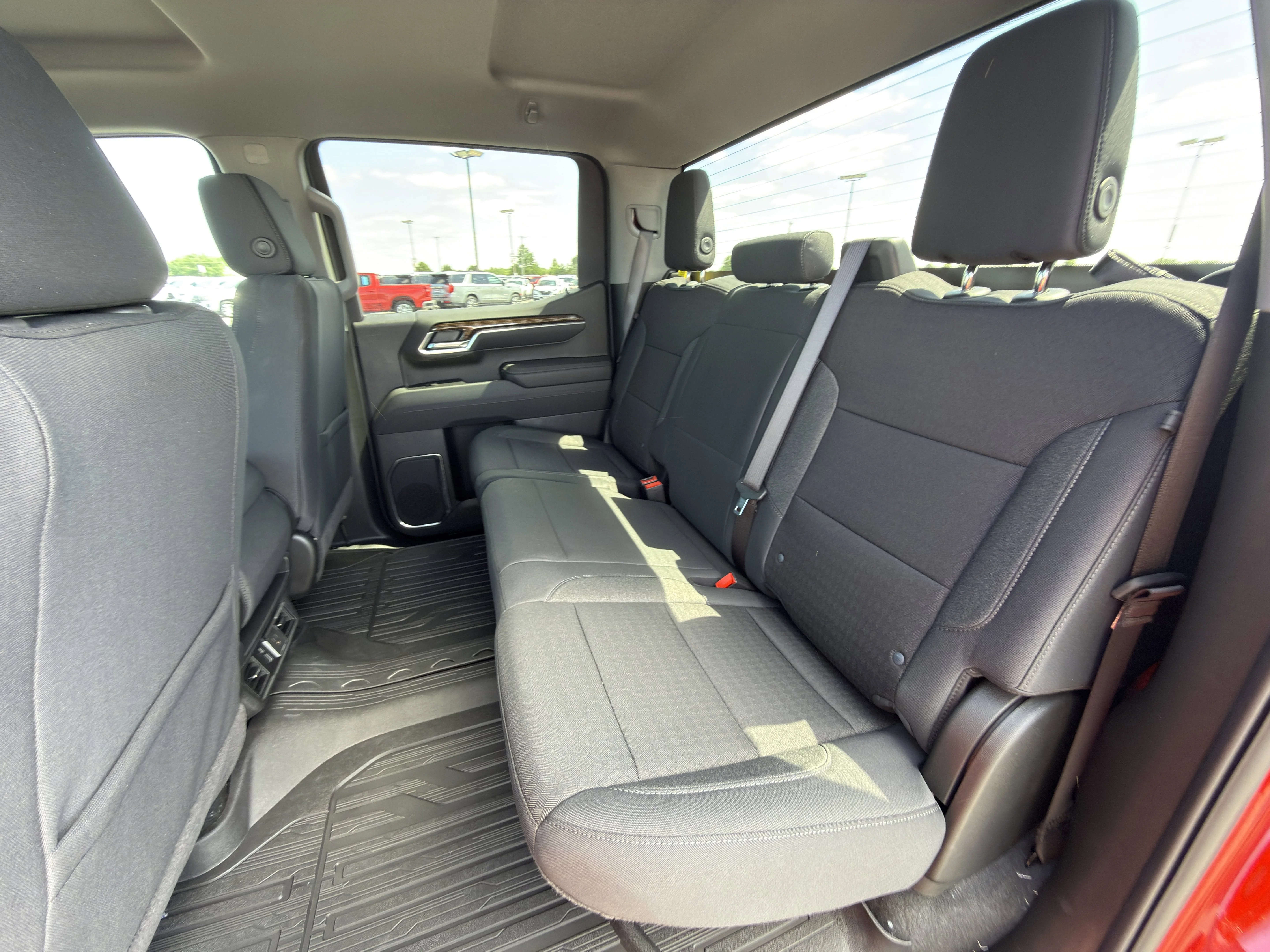 2026 GMC Sierra 1500 SLE - Photo 16