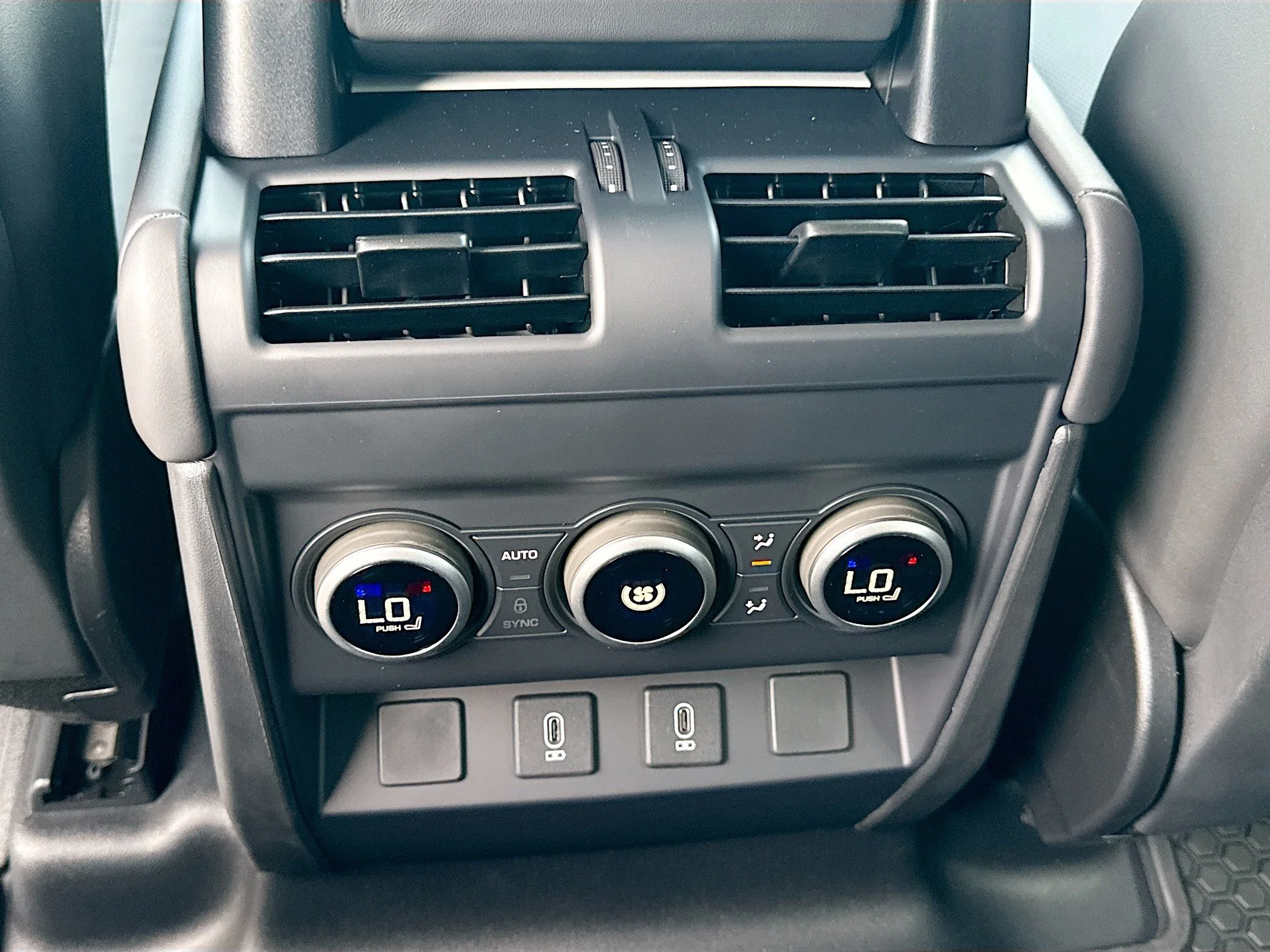 New 2026 Fuji White Land Rover X-Dynamic SE image 20