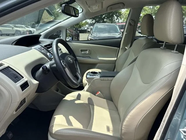 Used 2017 Beige Toyota Five image 13