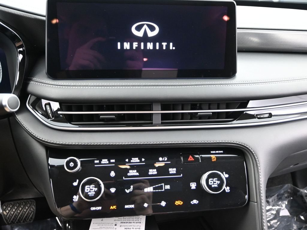 2025 INFINITI QX60 LUXE - Photo 17