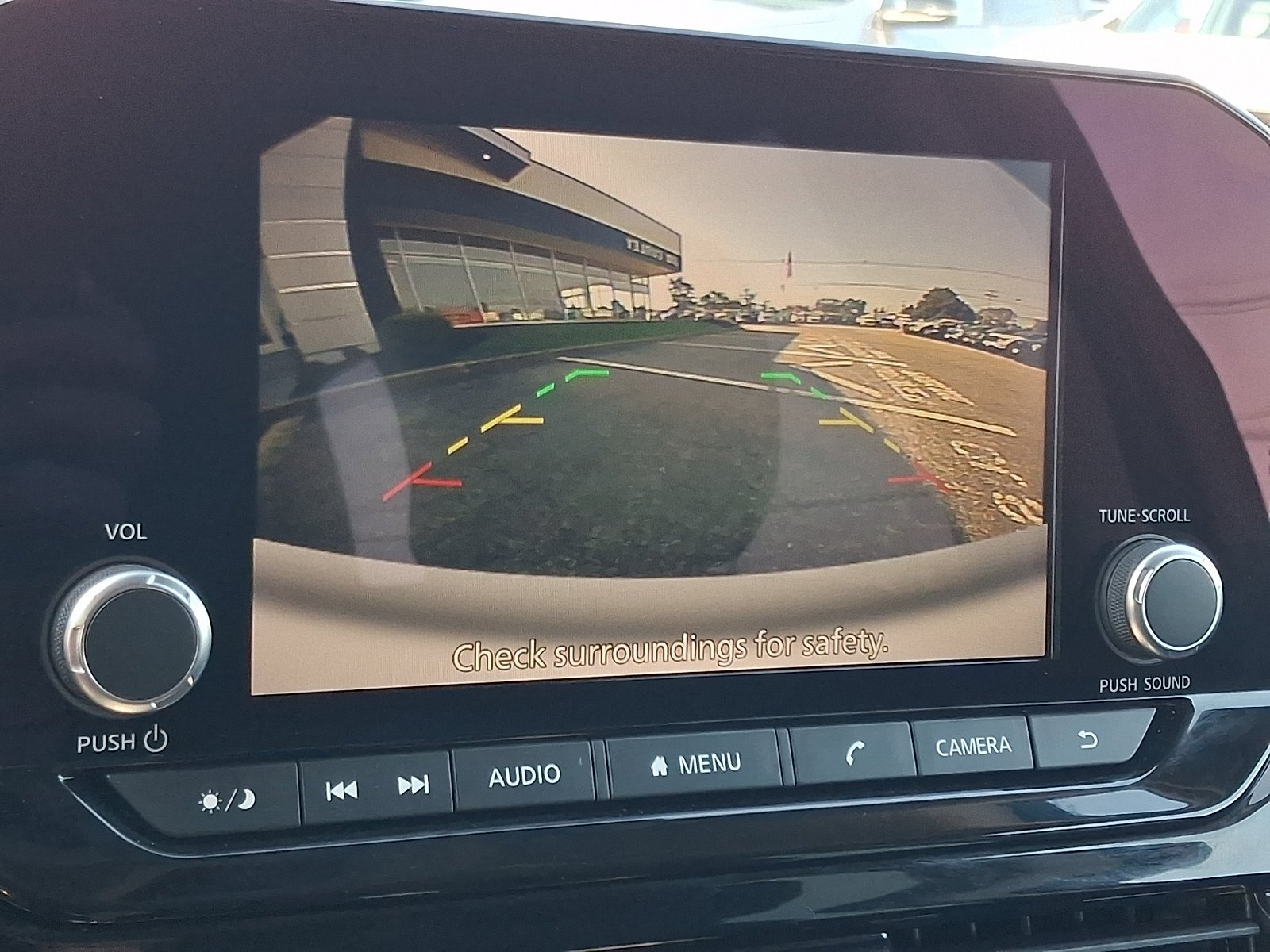2025 Nissan Pathfinder SV - Photo 24