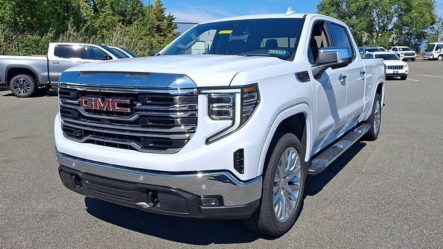 New 2026 Glacier White Tricoat GMC SLT image 5