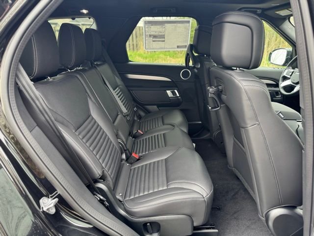 New 2026 Santorini Black Land Rover Dynamic SE image 17