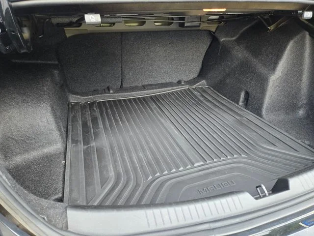 Used 2021 Black Chevrolet LT image 18