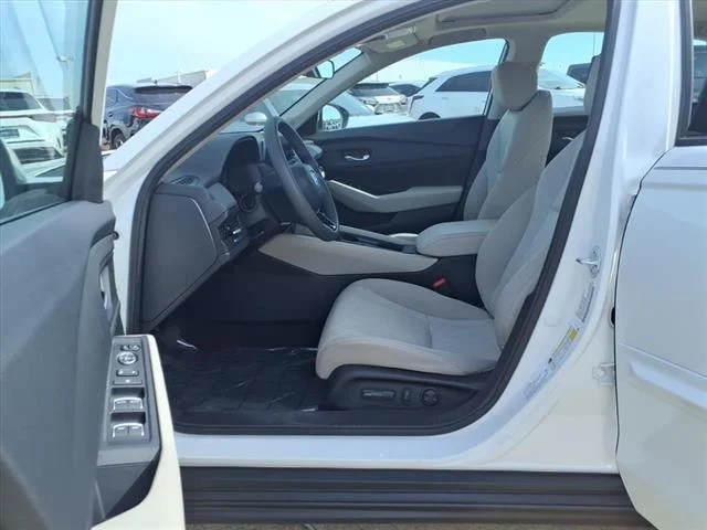 Used 2024 WHITE Honda EX image 16