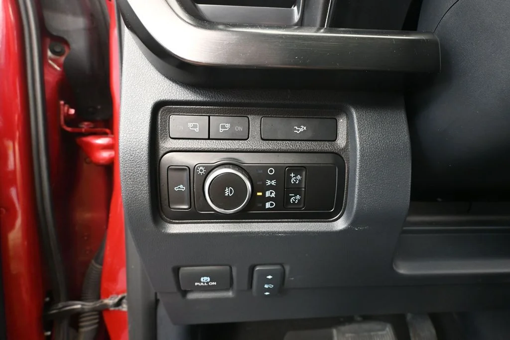 Used 2024 Red Ford Lariat image 34