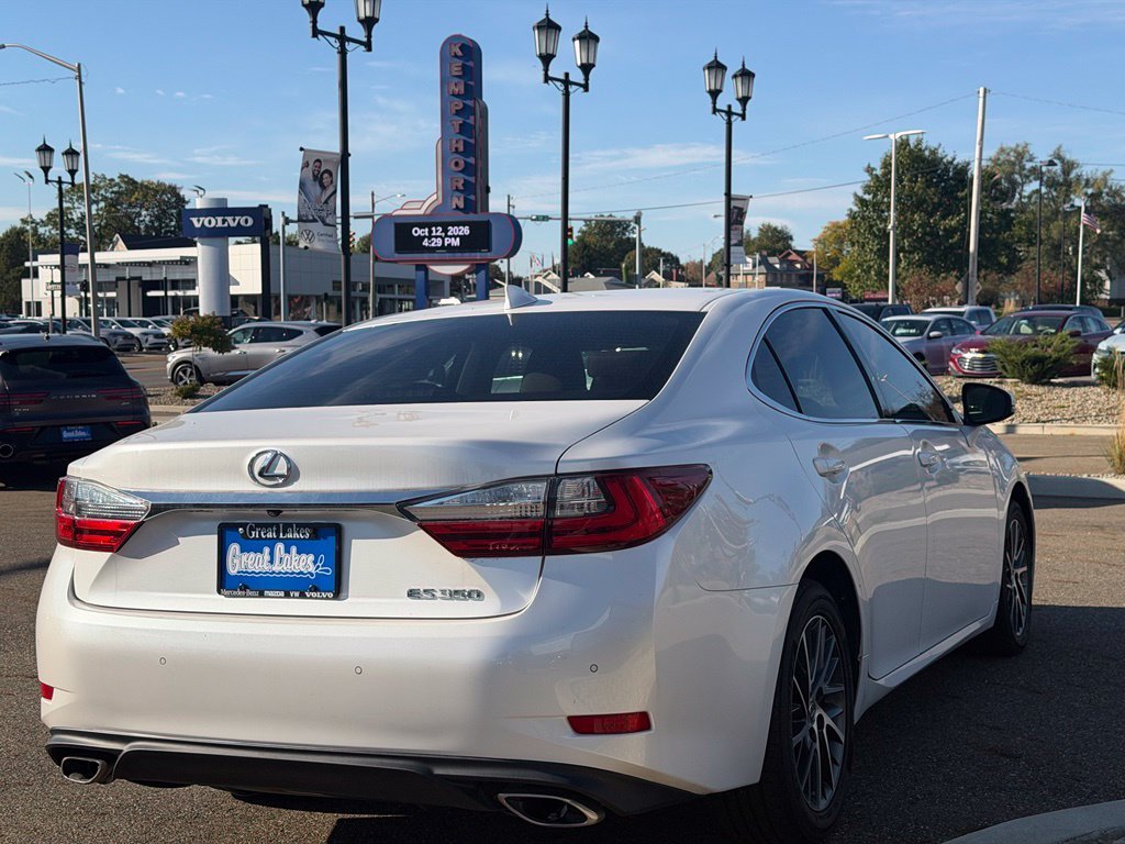 Used 2018 White Lexus 350 image 5