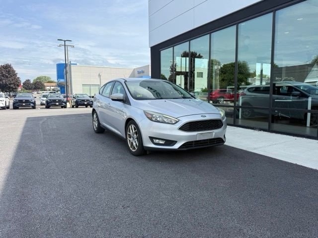 Used 2015 Silver Ford SE image 1