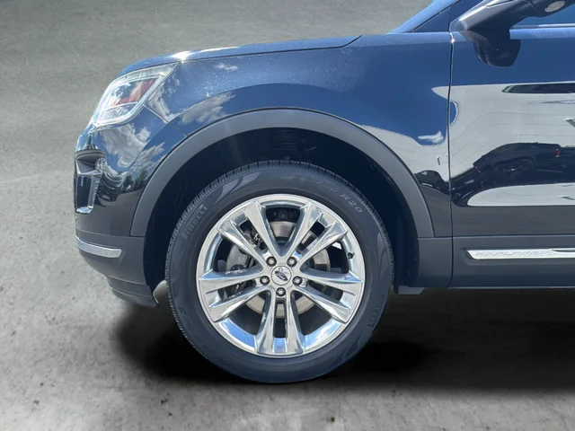 Used 2019 Black Ford Limited image 33