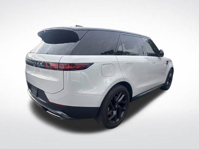 Used 2024 Gray Land Rover SE image 4