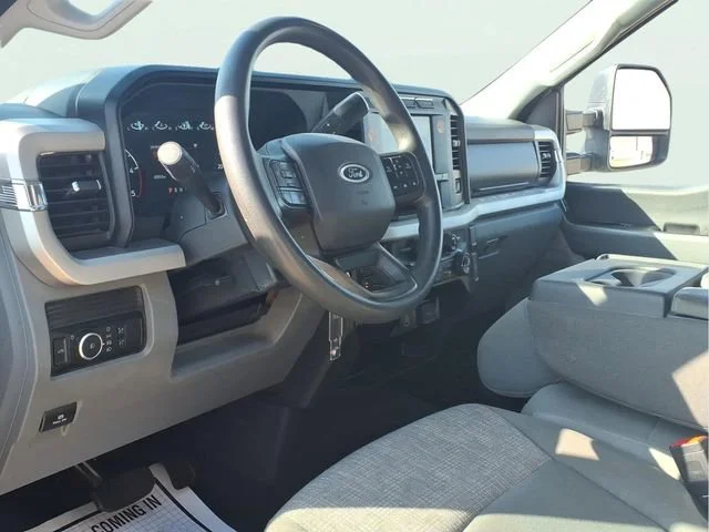 Used 2024  Ford XL image 8