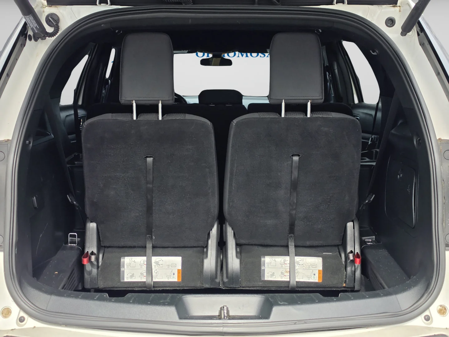 Used 2019 White Platinum Clearcoat Metallic Ford XLT image 15