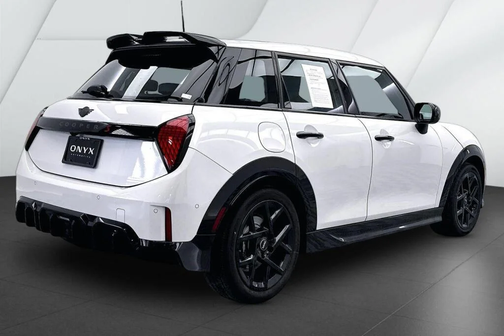 New 2026 Nanuq White Metallic MINI Cooper S image 3