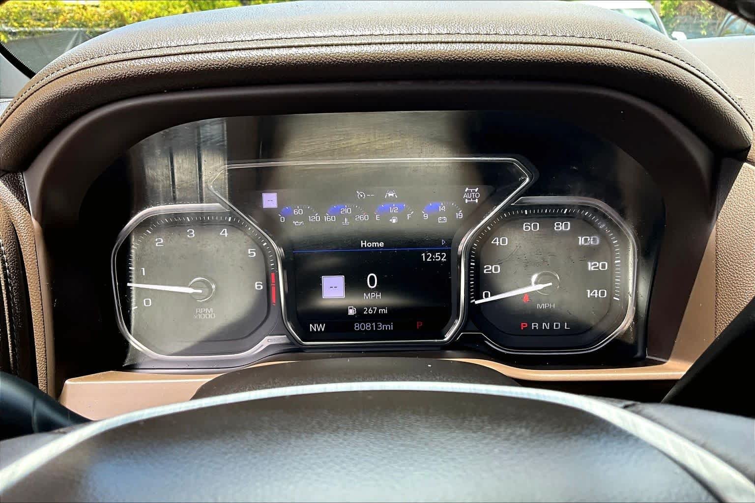 Used 2022 White Frost Tricoat GMC Denali image 26