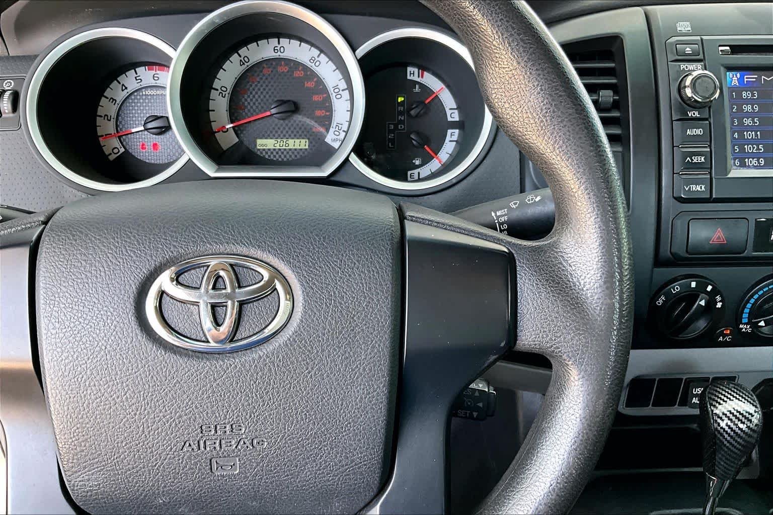 Used 2013 Super White Toyota  image 21