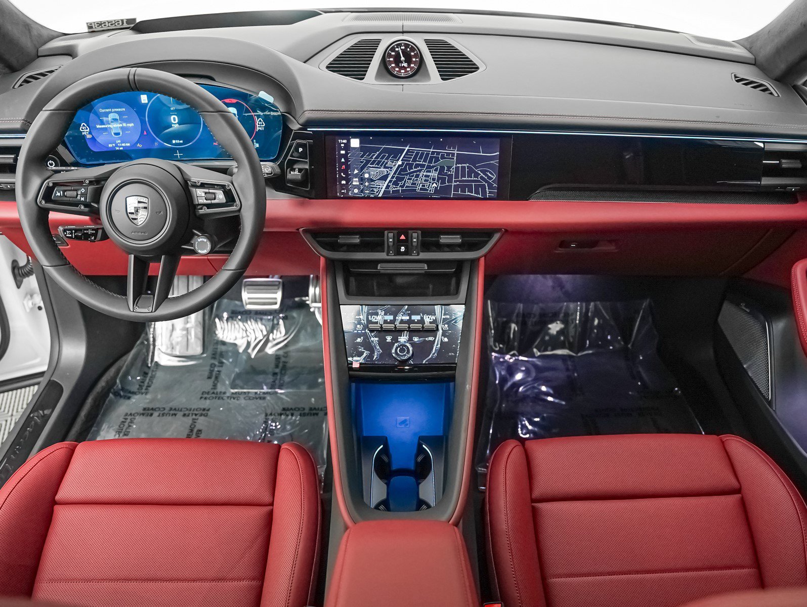 2025 Porsche Macan Turbo Electric - Photo 14