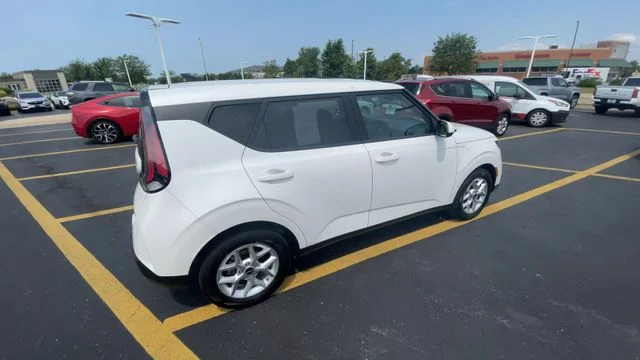 Used 2025 Kia Soul LX with VIN KNDJ23AU5S7936563 for sale in Romeoville, IL