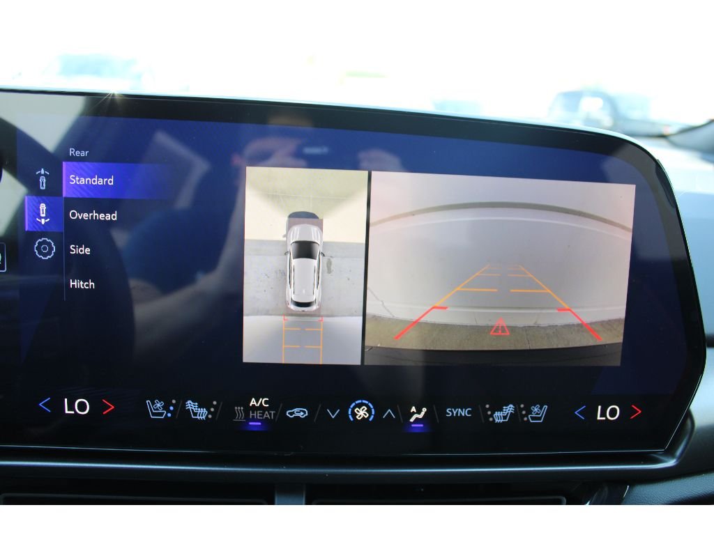 2025 Chevrolet Equinox EV RS - Photo 11