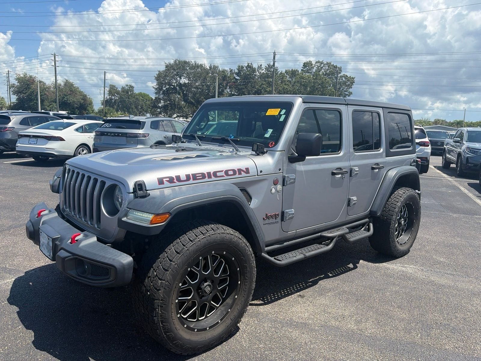 Used 2018 Silver Jeep Unlimited Rubicon image 3