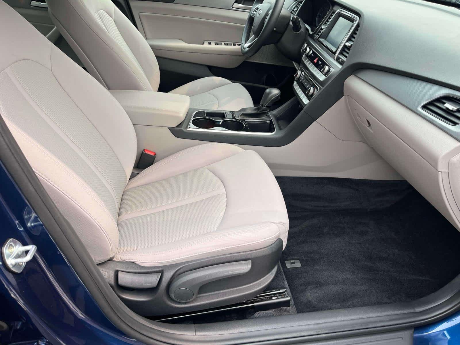 Used 2018 Lakeside Blue Hyundai SEL image 20