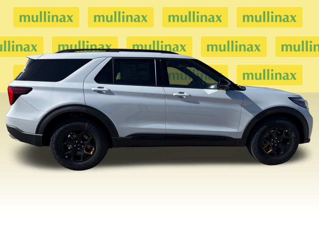 New 2026 White Ford Tremor image 16